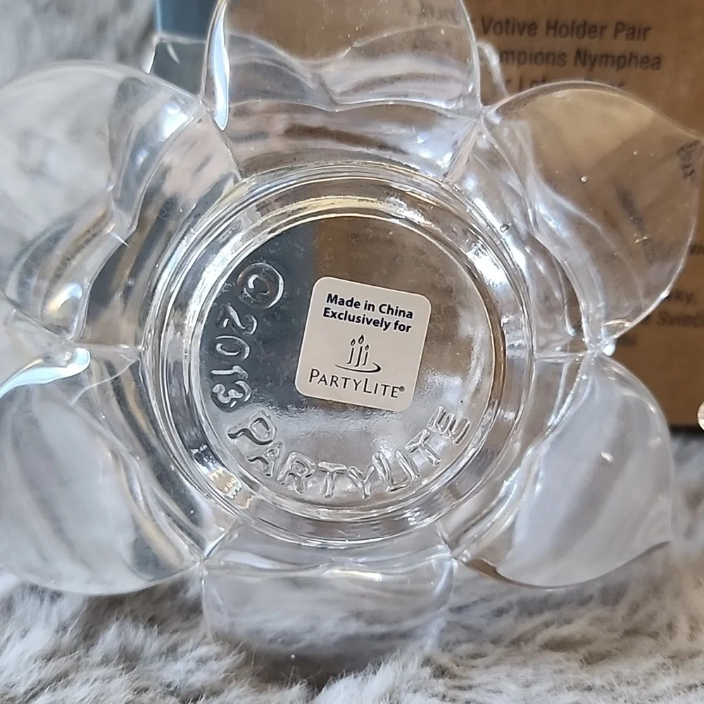 NIB PartyLite Lotus‎ Flower Votive Holder Pair P91289 - Picture 7 of 9